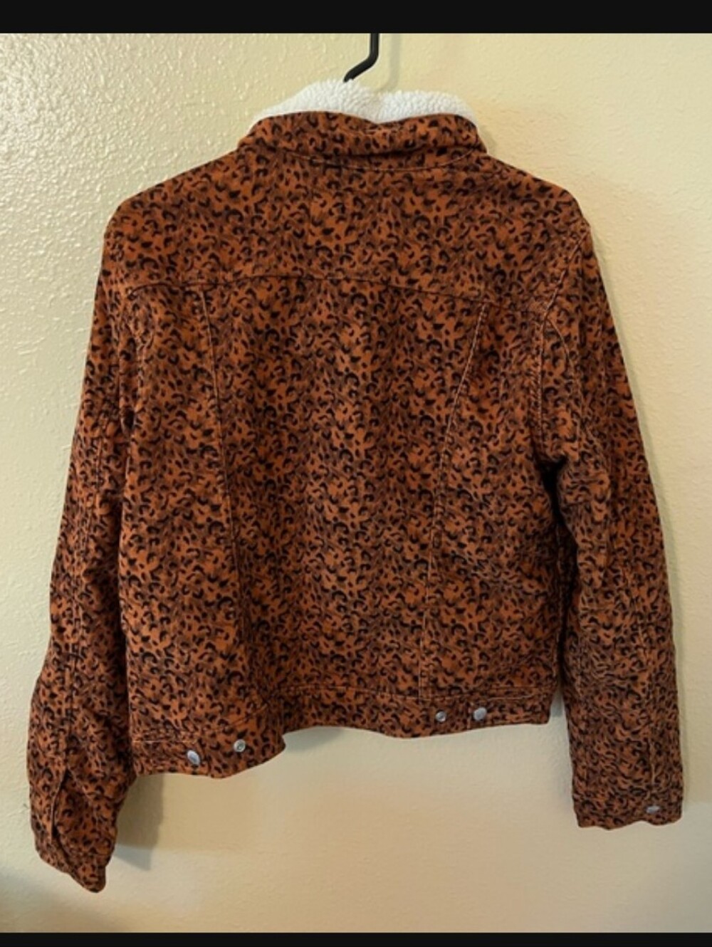 Levi's Original Sherpa Trucker Jacket in Leopard Print Size XS - Picture 3 of 6